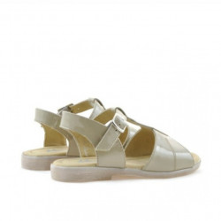 Sandalias para niños pequeños 40c charol beige