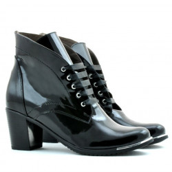 Botines de mujer 3299 charol negro