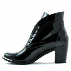 Botines de mujer 3299 charol negro