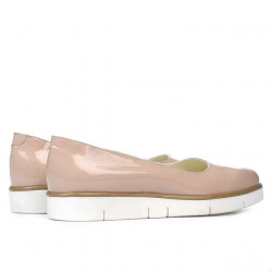 Zapatos casuales de mujer 677 charol nude