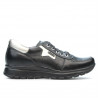 Zapatillas deportivas de mujer 680 negro combinado