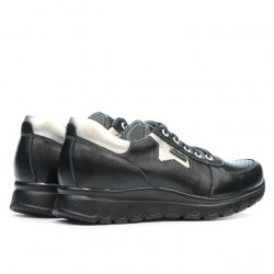 Zapatillas deportivas de mujer 680 negro combinado