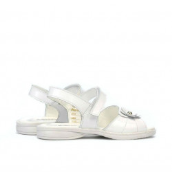 Sandalias para niños pequeños 55c charol blanco