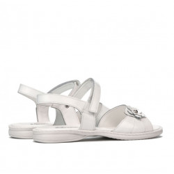 Sandalias niños 524 charol blanco