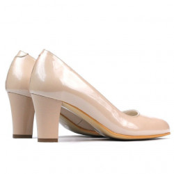 Zapatos elegantes de mujer 1209 charol marfil