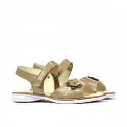 Sandalias para niños pequeños 55c charol beige