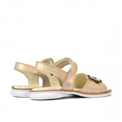 Sandalias niños pequeños 55c charol marfil