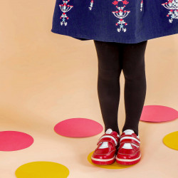 Zapatos de niños pequeños 64c rojo+blanco lifestyle
