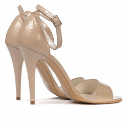 Sandalias de mujer 1238 charol beige nácar
