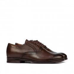 Zapatos elegantes adolescentes 380 a café