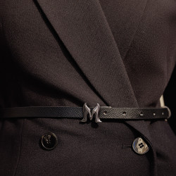 Cinturón de mujer 42-1m negro prensado lifestyle