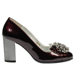 Zapatos elegantes de mujer 1272 charol burdeos