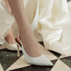 Sandalias de mujer 1352 satén blanco lifestyle
