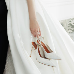 Sandalias de mujer 1352 satén blanco lifestyle