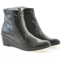 Botas de mujer 239 charol negro