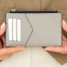 Tarjetero 209g 01 biz gris lifestyle