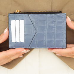 Portatarjetas 209g croco azul cielo lifestyle