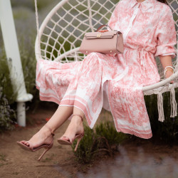 Bolso de dama de hombro 041g rosa polvo saffiano lifestyle