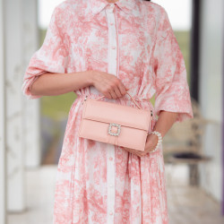 Bolso de mano para mujer 039g 01 rosa empolvado lifestyle