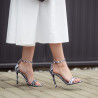 Sandalias de dama 1349 satén cebra blanco lifestyle