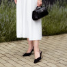 Bolso de mujer de hombro 041g 01 efecto cocodrilo charol negro lifestyle