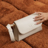 Bolso de mujer de hombro 040g panna lifestyle