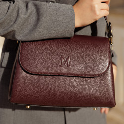 Bolso de mujer de hombro 040g cereza negra lifestyle