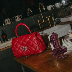 Bolso de mujer de hombro 049g 01 rojo safiano lifestyle
