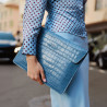 Funda para laptop 309g 01 croco azul lifestyle