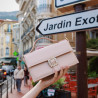 Bolso de mano para mujer 039g 01 rosa empolvado lifestyle