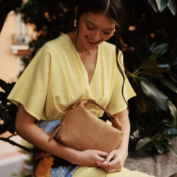 Bolso de mano para mujer 037g de gamuza nude lifestyle
