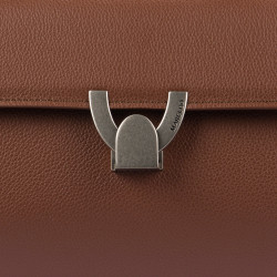 Bolso de mujer de hombro 032g 01 coñac