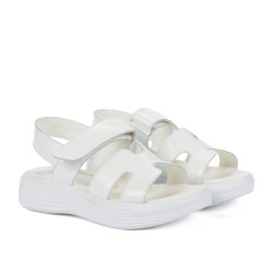 Sandalias para niños 2500 charol blanco