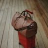 Bolso de viaje 305g 01 biz cognac lifestyle