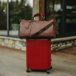 Bolso de viaje 305g 01 biz cognac lifestyle