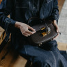 Bolso de mano para dama 022g testa di moro lifestyle