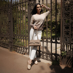 Bolso de mujer de hombro 052g capuchino lifestyle