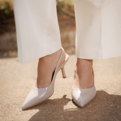 Sandalias de mujer 1328 charol arena lifestyle