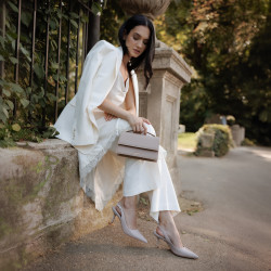 Sandalias de mujer 1328 charol arena lifestyle
