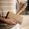 Cartera de mujer 207g marrón lifestyle