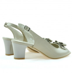 Sandalias de mujer 1251 charol beige