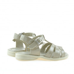 Sandalias para niños pequeños 53c charol beige