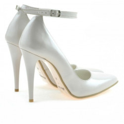 Zapatos elegantes de mujer 1247 charol beige nácar