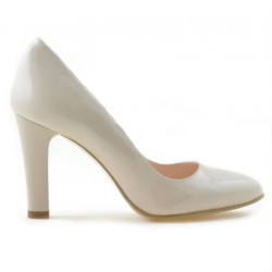 Zapatos elegantes de mujer 1243 charol marfil